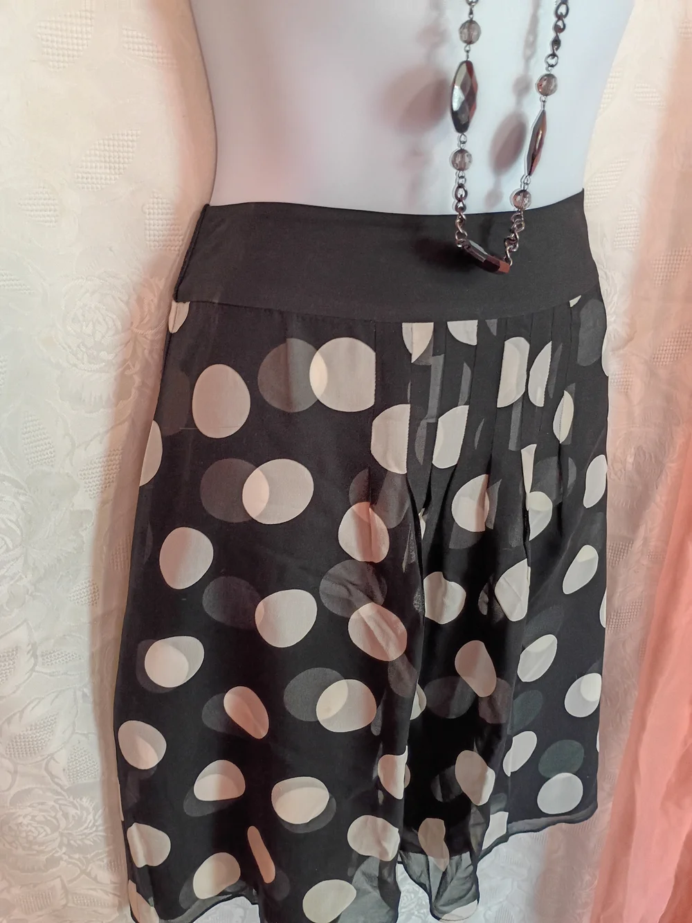 🛍️ BUNDLE ONLY🛍️Ann Taylor Black 100 % Silk Skirt with Cream Polka Dots